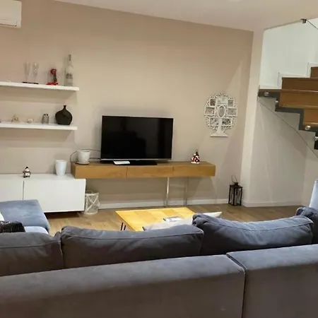 公寓 Luxury Duplex Golden Park 3 *